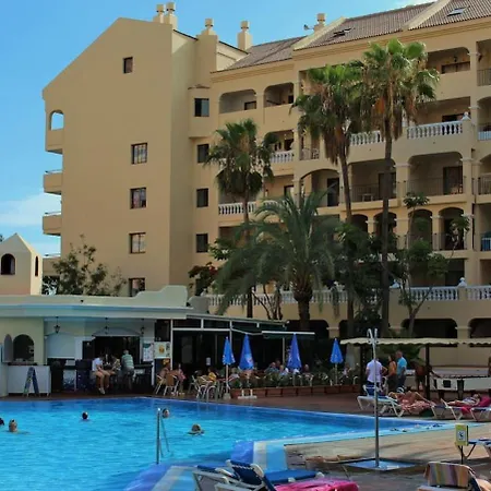 Apartamento Bright With Pool & Garden View Ref C014 *