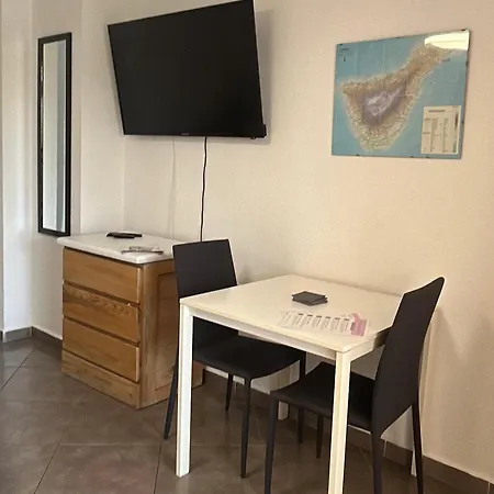 Appartement Bright With Pool & Garden View Ref C014